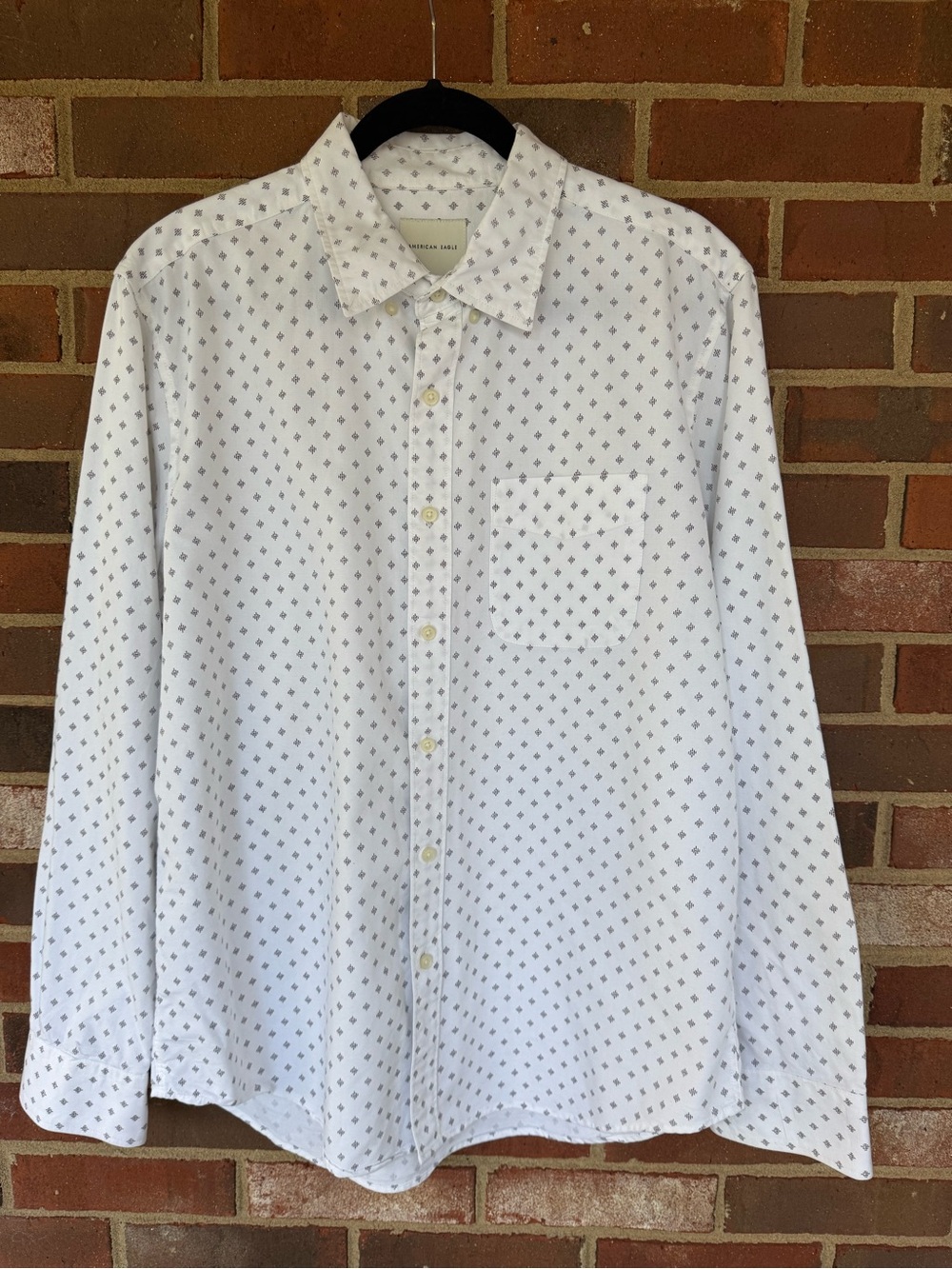 American Eagle Long Sleeve Button-Down Shirt size L